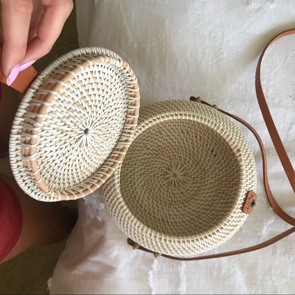White Rattan Handbag - Picture 4 of 4
